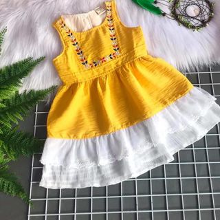 Đầm thiết kế thiêu bông