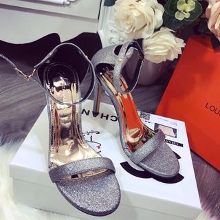 Giày sandal cao got kim sa