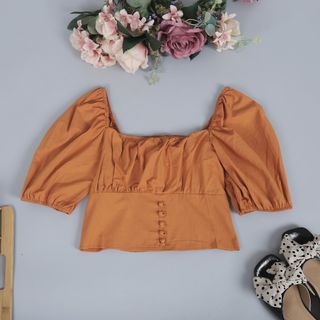 Áo Cổ Vuông Đính Nút Bọc