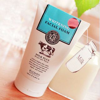 Sữa Rửa Mặt Trắng Da Sữa Bò Milk Plus Thái Lan