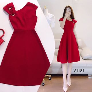 Đầm xòe sát nách chéo vai phối khuy V1181