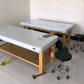 Giường massage ghế và kệ chậu