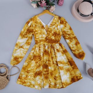 Đầm Nhung Cổ V tay Phồng Dài