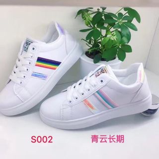 Giày nữ đơn giản