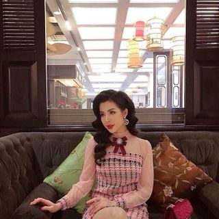 Đầm bố sọc phối lưới bi kèm nơ