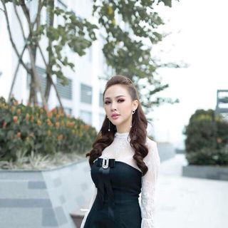 Đầm phối ren kèm tag