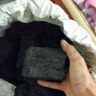 Than củi giá rẻ miền bắc