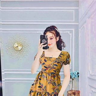 Đầm Hoa Cổ Vuông Tay Bo