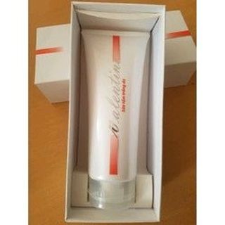 sữa tắm trắng da valentine