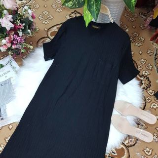 Đầm Suông Tay Ngắn Xẻ Tà