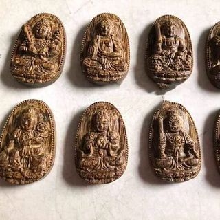 Mặt dây chuyền trầm hương sánh chìm size 30 X 45 mm
