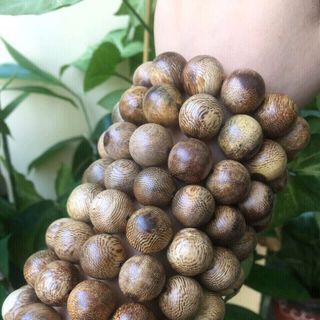 Vòng Đeo Tay Trầm Hương Kiểu Tròn10-14li