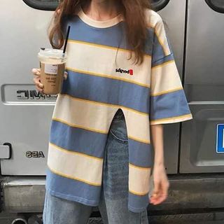 Áo Thun free size xẻ tà