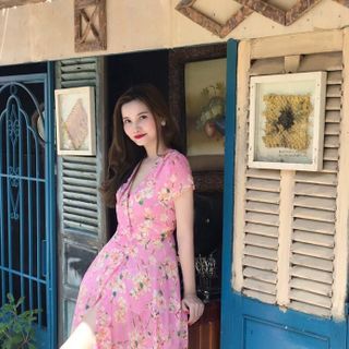 Đầm Hoa Hồng Tay Con Xẻ Tà