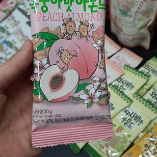 Hạt Hạnh Nhân Tom's Farm Tẩm Đào 30g