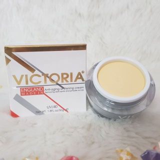 Kem dưỡng trắng da mặt Victoria chống lại 20 dấu hiệu lão hóa