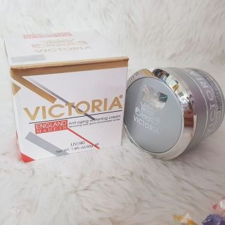 Kem dưỡng trắng da mặt Victoria chống lại 20 dấu hiệu lão hóa