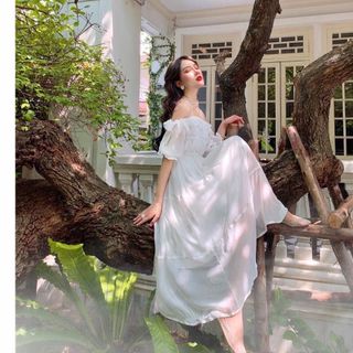 Đầm Dài Vai Viền Bèo