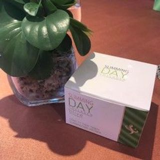 Kem tan mỡ Slimming day collagen nguồn gốc thiên nhiên
