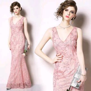 Đầm ren nhập thêu cao cấp