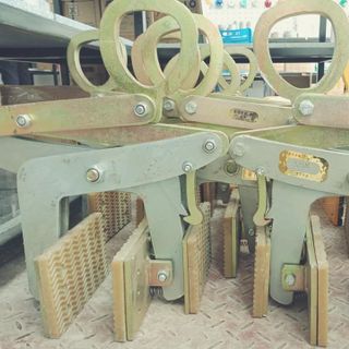 Kẹp Đá Granite Marble