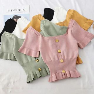 Áo len cổ vuông