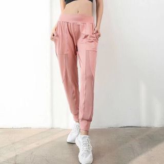 Quần tập jooger lưới trước