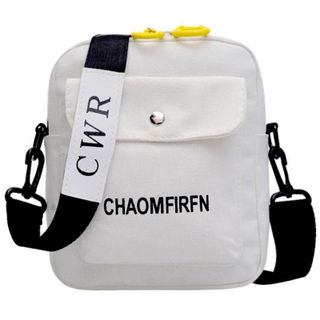 Túi đeo chéo siêu cute đặc biệt thiết kế lổ nhỏ để dây tai nghe và nhiều ngăn thông dụng -907