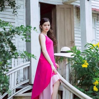 Đầm Cổ Yếm Đuôi Tôm