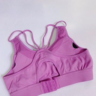 Áo tập 3 lỗ dây cài sau