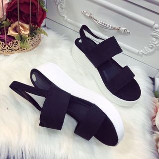 Giày sandal gót bang
