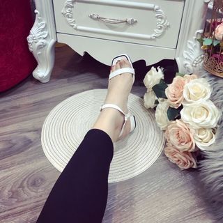 Giày sandal nhiu mau