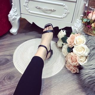 Giày sandal nhiu mau