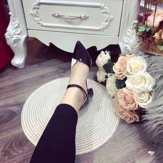 Giày sandal bit mui DQ bóng