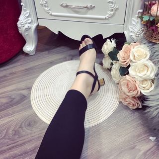 Giày sandal got vang