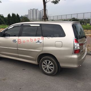 Cần bán xe Toyota Innova sx 2015