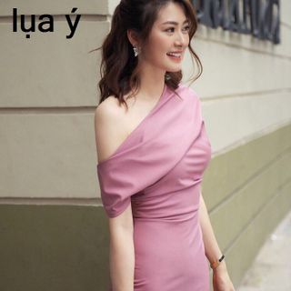 Đầm Hồng Lệch Vai