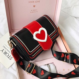 Túi Nữ Đeo Chéo Trái tim Ngọt Ngào Dễ Thương D634