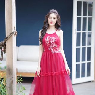 Đầm Dài Cổ Yếm
