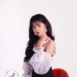 Đầm bánh bèo phối tay trắng lửng cúp ngực
