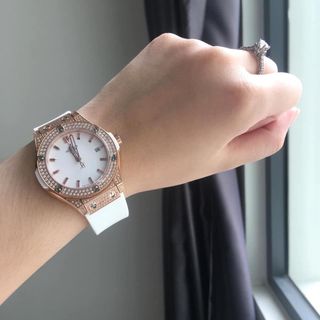 Đồng hồ nữ Hublot dây silicon cao cấp