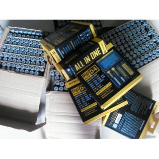 Bộ Sạc Pin Đa Năng NITECORE D4