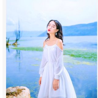 Đầm Tay Rớt Xẻ Tà
