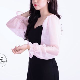Đầm bánh bèo đen phối tay hồng