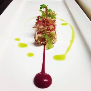 TOSAKA - RONG BIỂN TƯƠI NHẬT BẢN