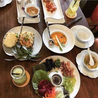 TOSAKA - RONG BIỂN TƯƠI NHẬT BẢN