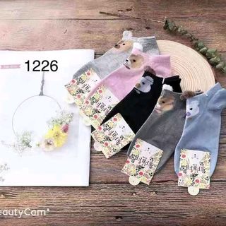 tất nữ có tai nhiều mẫu