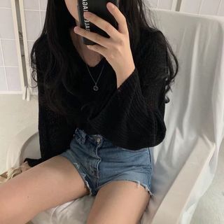 Áo len lỗ tay dài