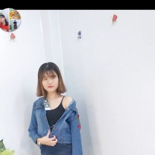 Áo khoác jean thêu hoa đỏ - TP1720B