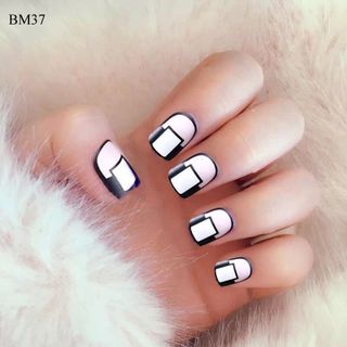 Bộ 24 Móng Tay Gỉa Vuông Đen BM37